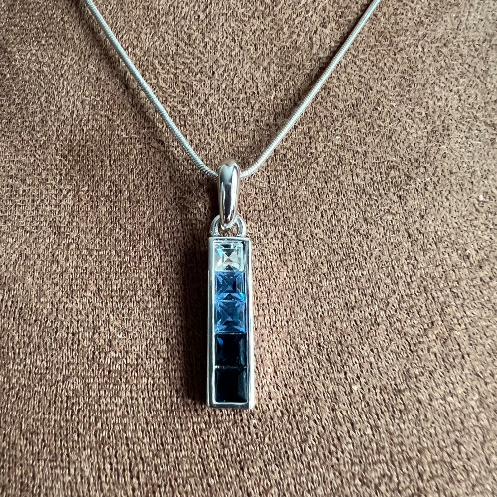 Vintage Lia Sophia Blue Ombre Crystal Bar Pendant Necklace 16-19" Y2K Modernist